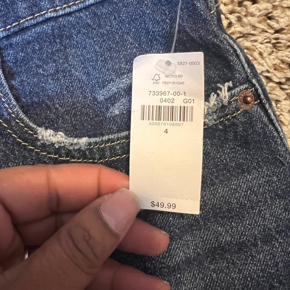 Distressed Blue Jeans - Picture 4 of 8